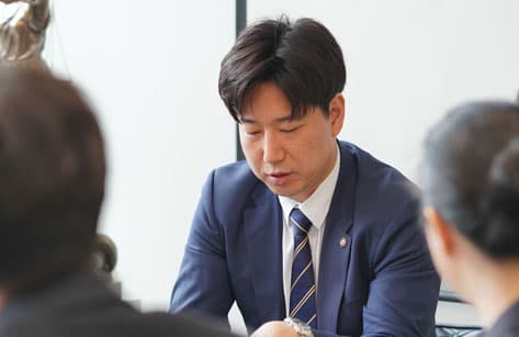 서초 형사전문변호사 "카메라등이용촬영죄, 성폭법 개정으로 처벌 강화돼" 이미지