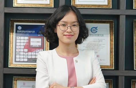 이혼전문변호사, '가정폭력 이혼소송 피해자 보호책 마련을' 이미지