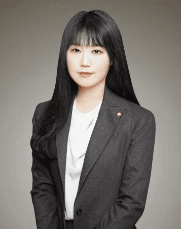 학교폭력 가해자, 기록 졸업 후에도 남아...억울한 혐의 있다면? [강은혜 변호사 칼럼] 이미지