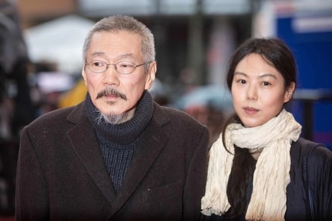 연예계 두 번째 혼외자 탄생? 홍상수 감독 연인 김민희 임신설 “올해 봄 출산 예정” 이미지
