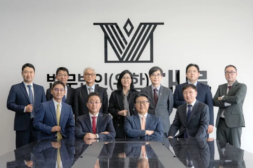 [로펌] 원펌 체제로 수준 높은 서비스…9년만에 ‘10대 로펌’ 도약 이미지