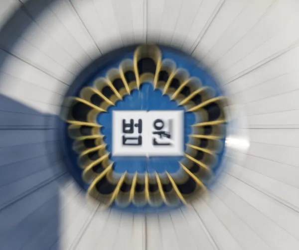“화재 예방 안했다” 에어컨 설치기사에게 구상금 청구…法 “과실 없어” 이미지
