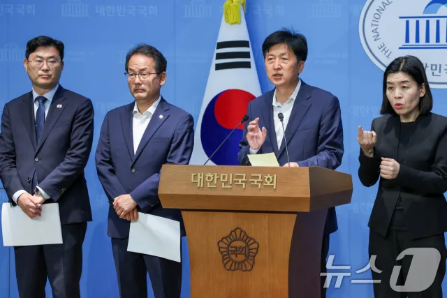 10곳 중 1곳 중도 사퇴…상법 개정 추진에 커지는 ‘사외이사 기근’ 우려[안현덕의 LawStory] 이미지