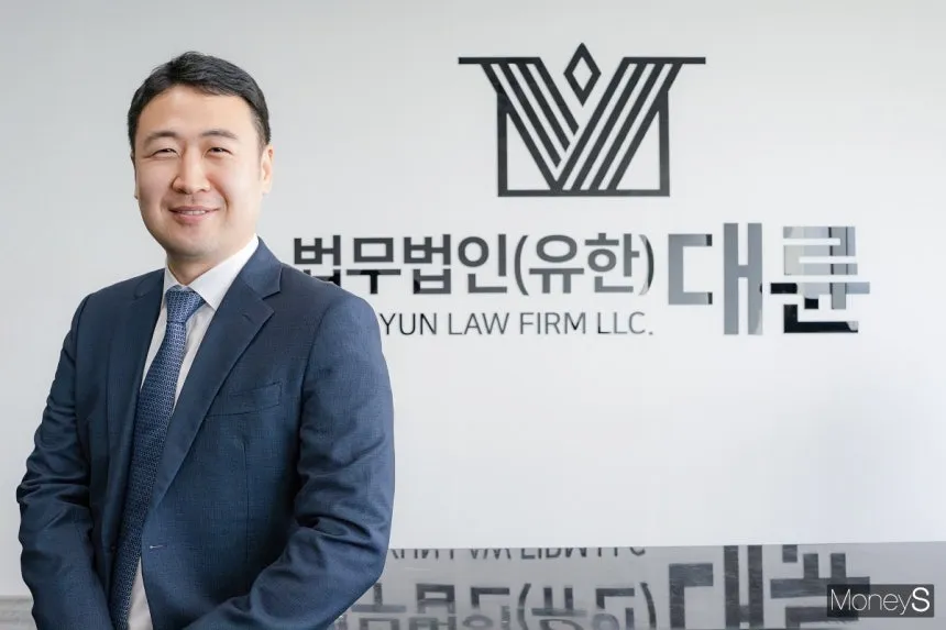 AI로 사라지는 일자리… 미국은 '노동자 보호' 강화하는데 한국은? 이미지