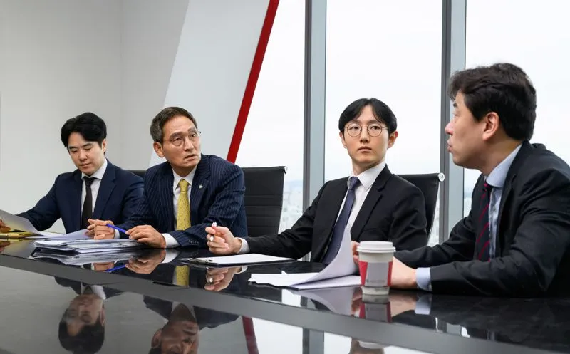 "사건 뒤에는 늘 한 사람의 인생이 있다" 법무법인 대륜의 아침 엿보기 이미지