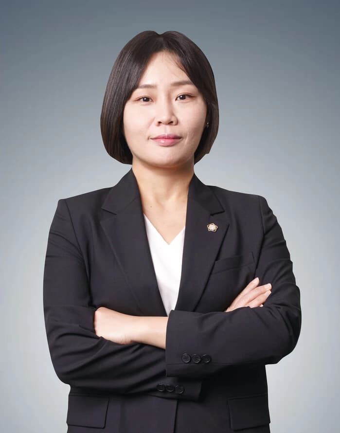 스토킹 잠정조치의 위험성…단순 연락도 사법처리될 수 있다 이미지