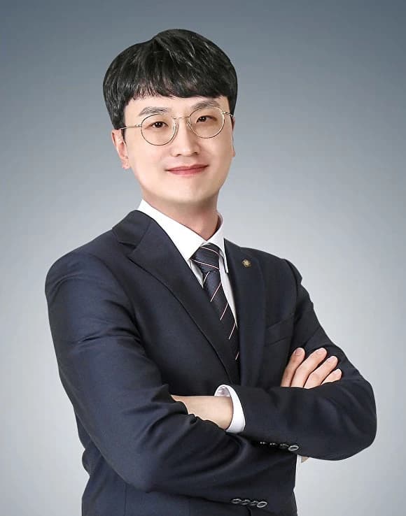 [법률돋보기]⑥ 성적 부진만으로 감독 경질 가능할까…홍명보 사퇴가 남긴 법적 쟁점 이미지