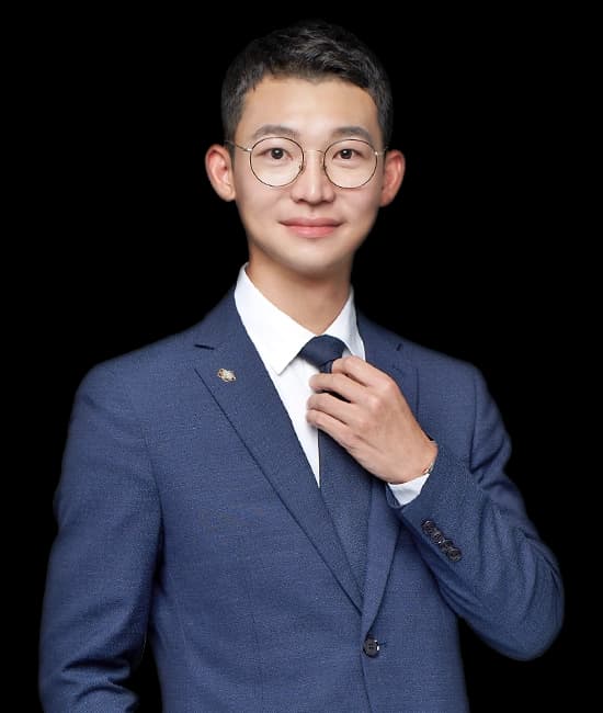 박성윤 변호사 이미지