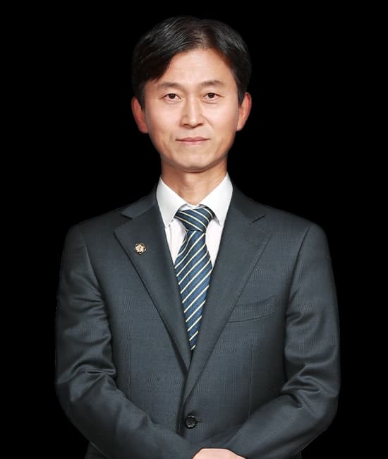 신민수 변호사 이미지