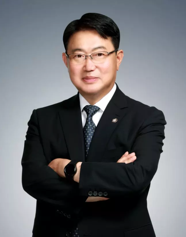 대륜, 마약수사 전담 부장검사 출신 김철 변호사 영입 이미지